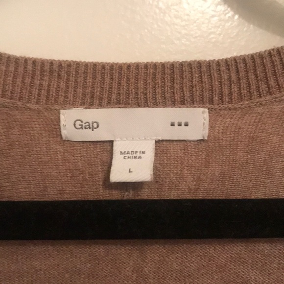 GAP Sweater - Picture 2 of 6